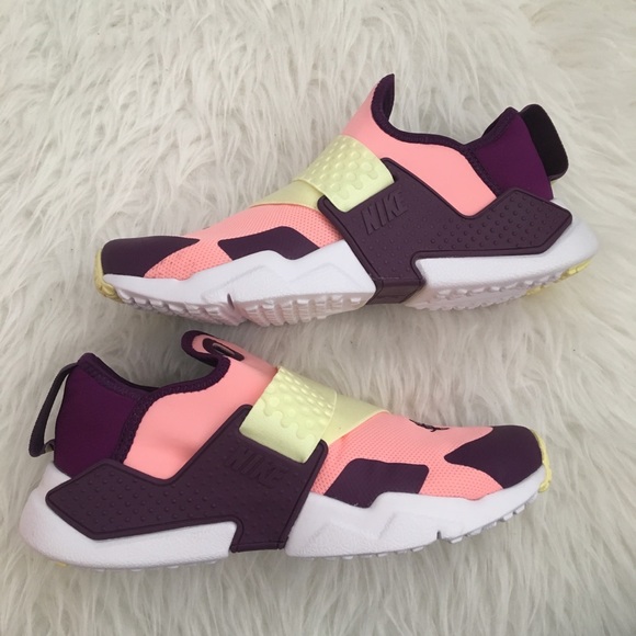 NEW Nike Huarache Extreme Women’s Sneakers - Picture 5 of 7